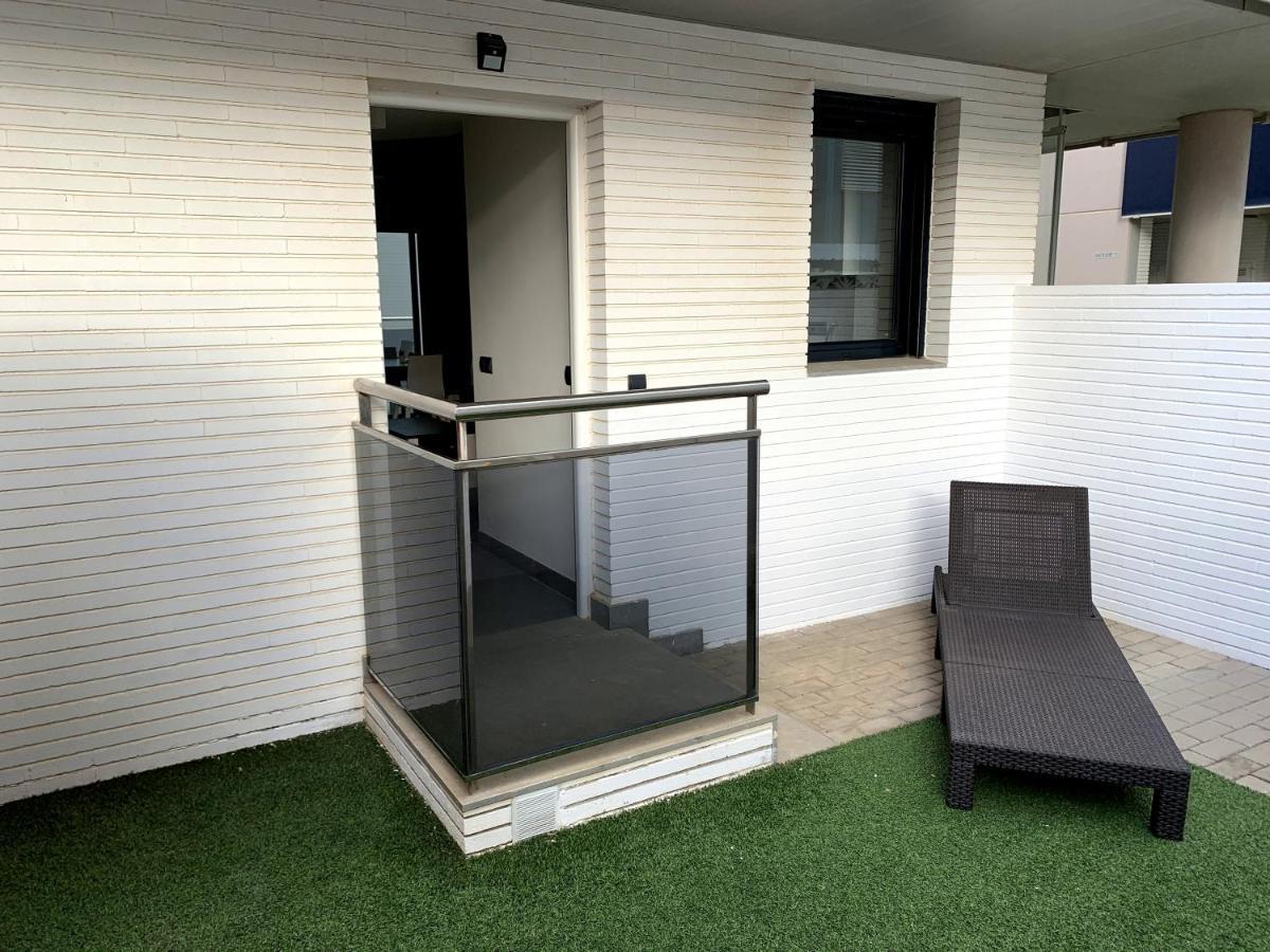 Apartamento Con Jardin En Primera Linea De Playa Con Parking Y Piscina Peñíscola Kültér fotó